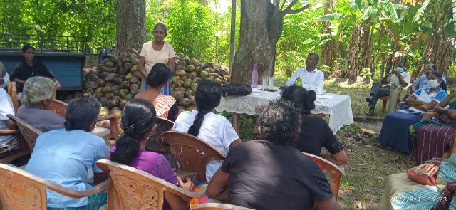 கிராம முதியோர் குழு உறுப்பினர்களுக்கு விழிப்புணர்வு நிகழ்ச்சி